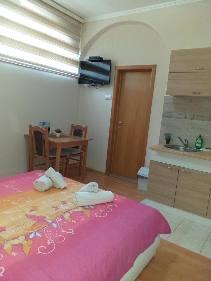 Sun City Apartments Τρέμπινιε Εξωτερικό φωτογραφία