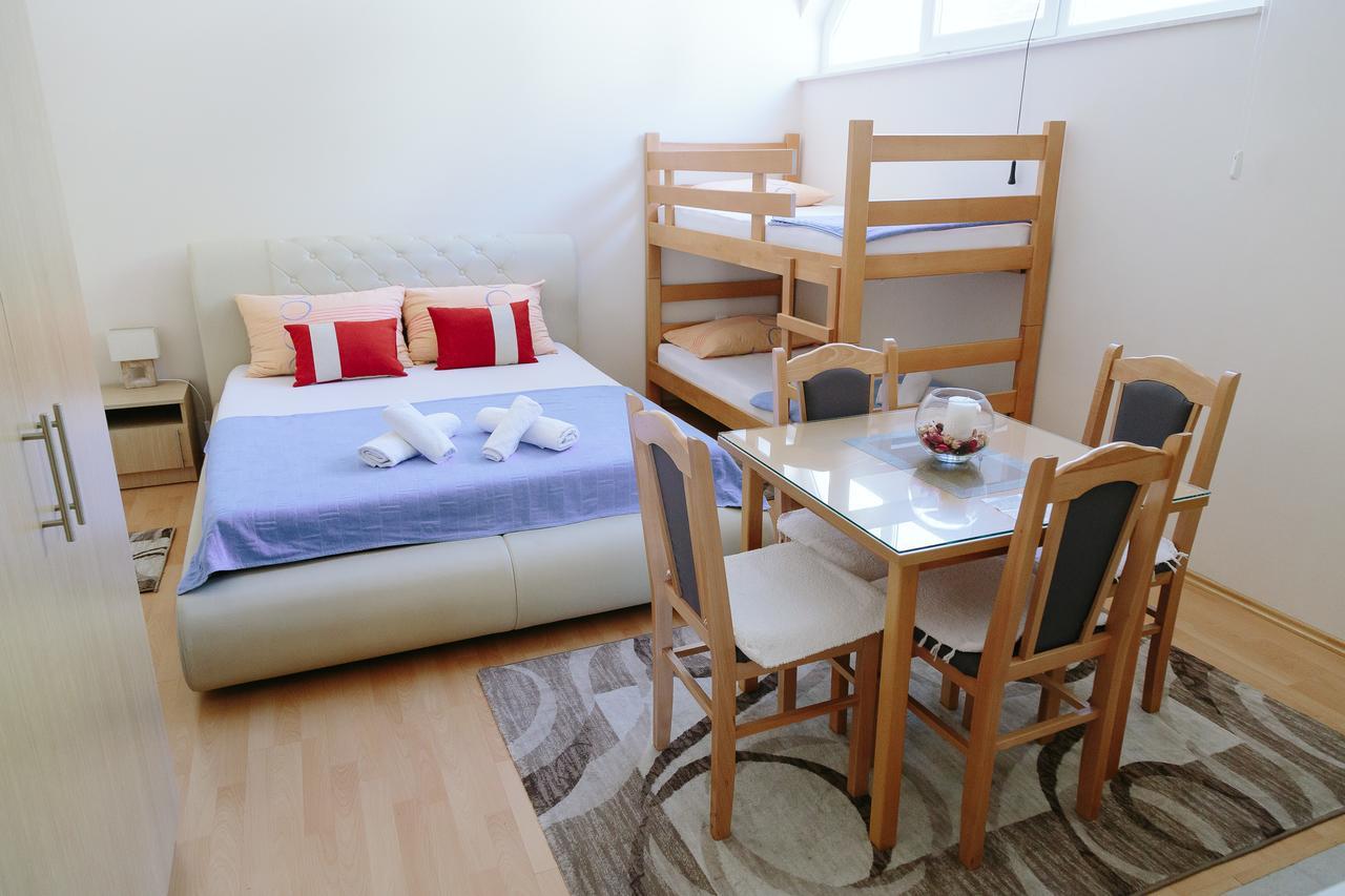 Sun City Apartments Τρέμπινιε Εξωτερικό φωτογραφία