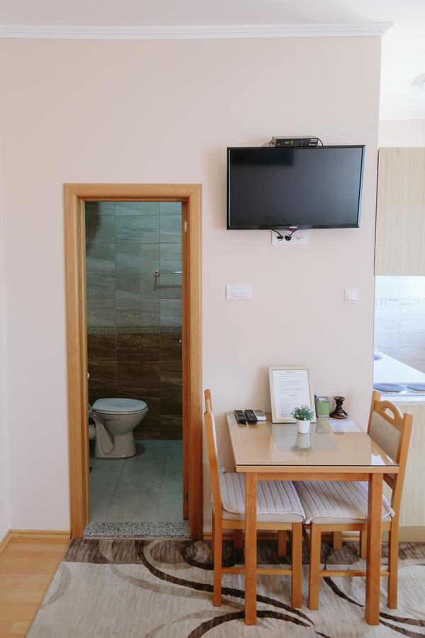 Sun City Apartments Τρέμπινιε Εξωτερικό φωτογραφία
