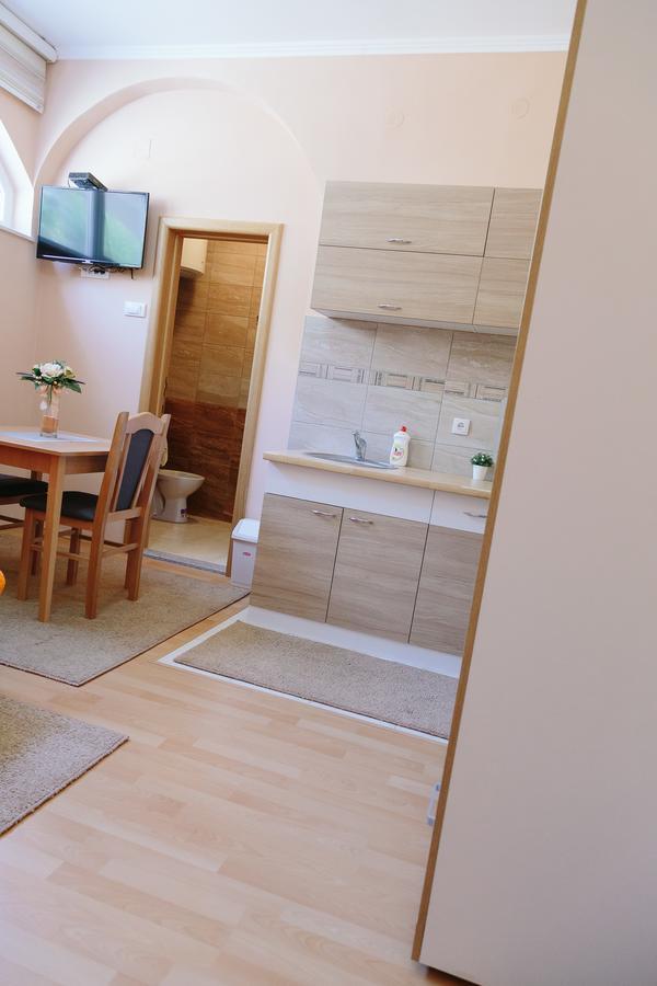 Sun City Apartments Τρέμπινιε Εξωτερικό φωτογραφία